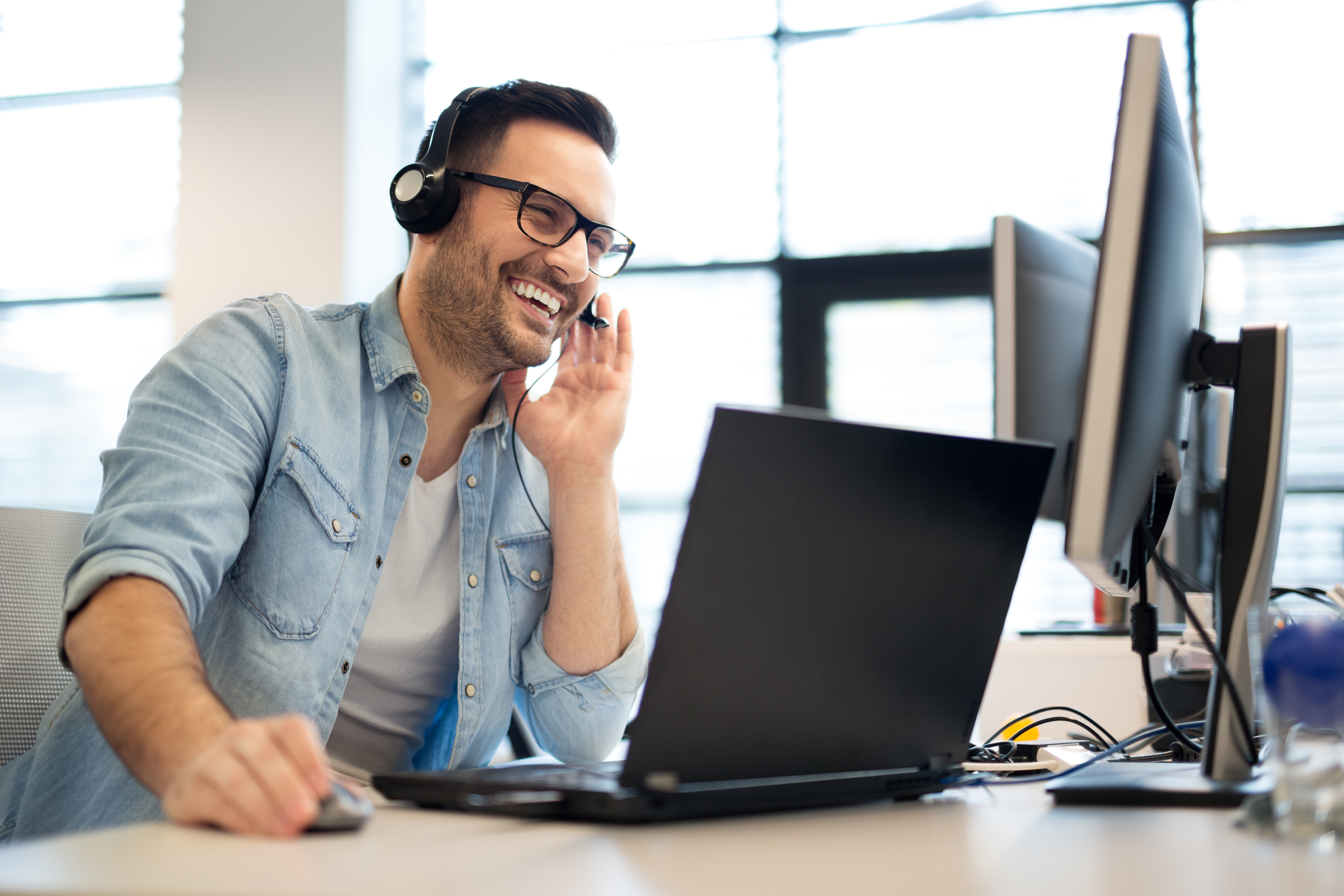 Office_AdobeStock_191980941 Office_AdobeStock_191980941